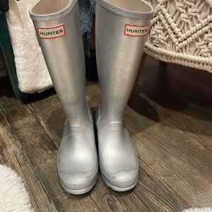 Hunter Metallic Gray Boots